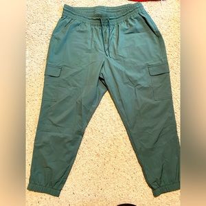 Old Navy High waisted Stretchtech Cargo Jogger Pants